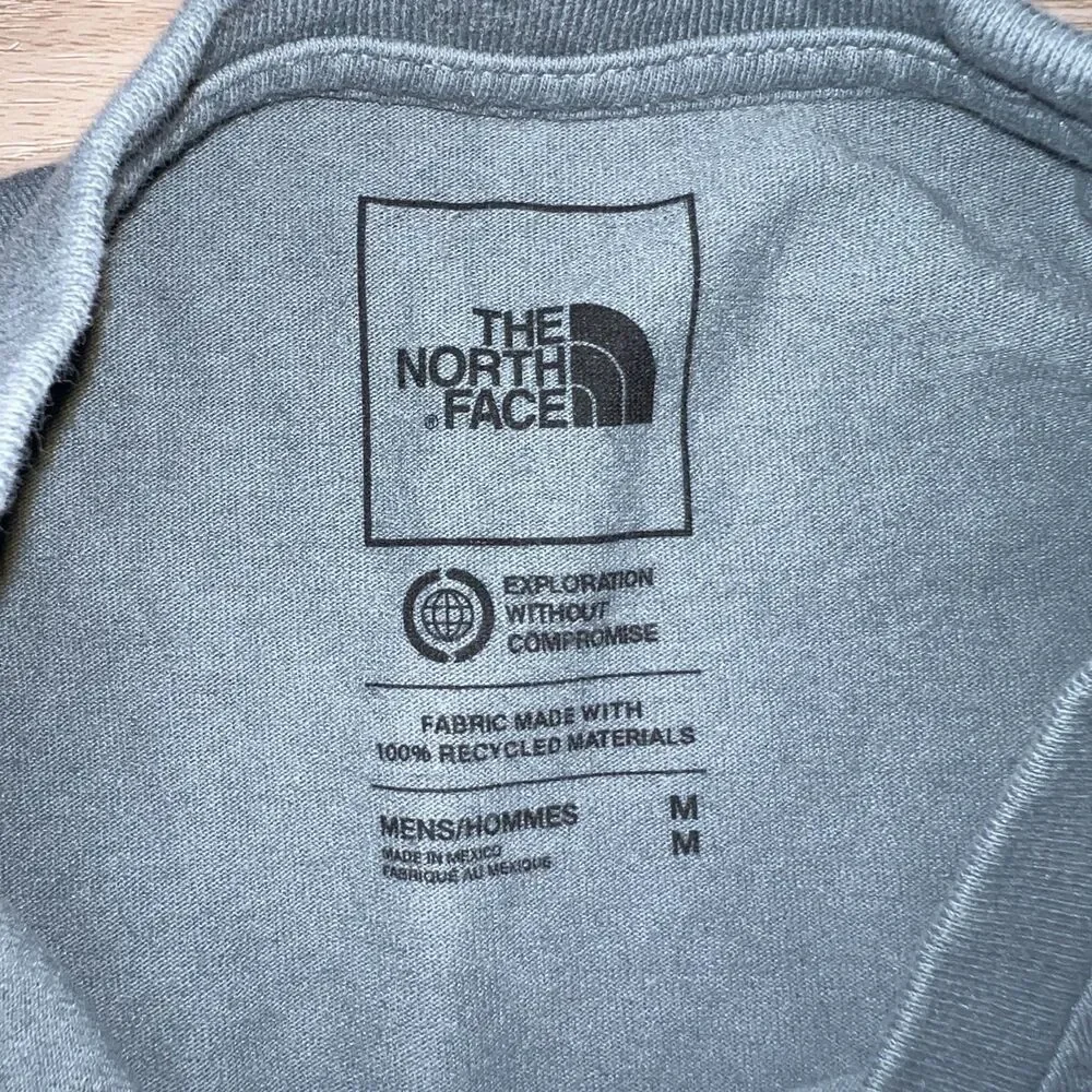 The North Face Earth Day Graphic T-Shirt Men's-Size M